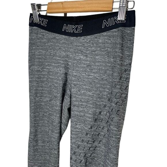 Nike Dri Fit Crop Athletic Leggings Womens Small Grey Black Logo Active - Picture 2 of 8
